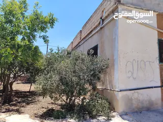  1 منزل للبيع مرخص مساحة البناء 155، عليه نص دونم