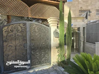  22 شقه ارضيه مستقله شبه فيلا للبيع