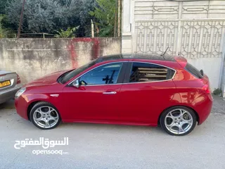  2 سيارة ألفا روميو 2013 بحالة ممتازة