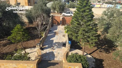  8 منزل للبيع