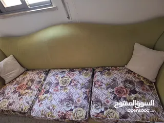  1 اثاث للبيع بحالة جيدة جدا