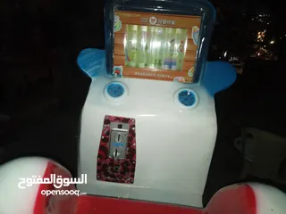  6 لعبه هزازة كهربائيه تعمل على العملة المعدنيه