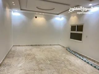  2 شقة فاخرة للايجار  الرياض حي الياسمين  المساحه 180 م   مكونه من :   3 غرف نوم  3 دورات مياه   دخول ذ
