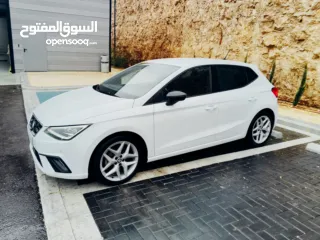 11 سيت ابيزا للبيع موديل 2022 SEAT lbizaFR بحالة الوكالة دهان شركة عداد قليل
