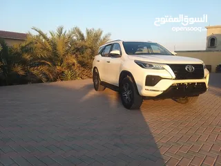  4 للبيع فورتشنر 2021 خليجي fortuner 2.7 4x4