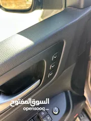  18 تويوتا هايلاندر 2019 لميتد بلاتينيوم فل كامل 4 كميرات و 7 مقاعد بانوراما توب نظافة