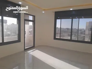  5 شقق ديلوكس للبيع