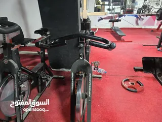  20 نادي رياضة كامل لياقة بدنيه