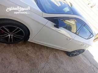  1 سيات ليون 2018للبيع