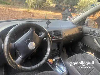  6 سيارة جولف موجودة في قبلان