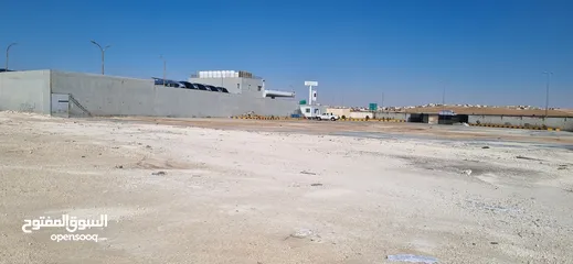  7 ارض استثمارية للايجار حاصلة على ترخيص تجاري