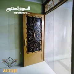  11 التاجي لجميع أنواع الحدادة والصيانة والدهان بأعلى جودة ومتانة لا تضاهى.