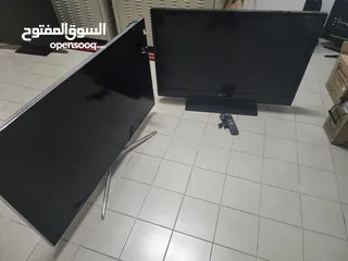 4 Two pieces of TV only for... dirhams, Samsung and Philips