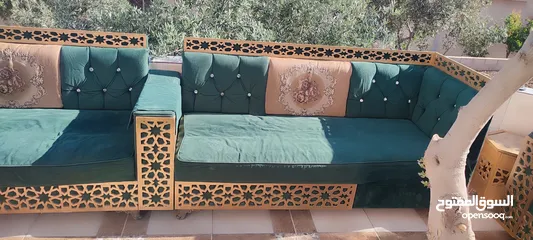  4 غرفه نوم مستعمله مع بردايه وقطعه موكيت شاقي و طقم مجلس مستعمل لون اخضر