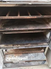  13 عدة مطعم مستعمل بحاله جيده للبيع بداعي السفر يوجد  متفرقات كثيره جاطات ستيل طناجر صواني ميزان