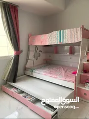  1 سرير أطفال بناتي كالجديد