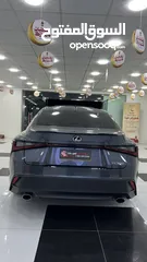  2 LEXUS IS 300 2023