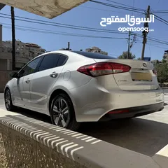  2 Kia Forte 2017