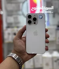  4 عرض خاص : iPhone 15 pro 256gb هاتف بحالة الوكالة بدون مشاكل مع ضمان و مع ملحقات و بأقل سعر لا يفوتك