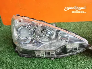  2 اضوية امامية تويوتا بريوس سي موديل2012-2014 ‏  2012 Toyota prius C  مستعمل اصلي وارد اليابان