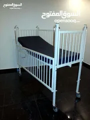  2 سرير اطفال طبي