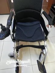  1 كرسيي متحرك كهربائي ببطاريه . لم يستخدم وبسعر جيد