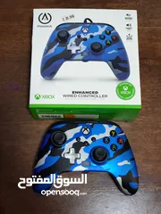  1 Xbox controller (wired)