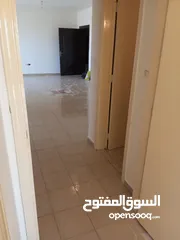  10 شقه للبيع طابق ثاني