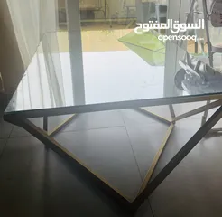  2 طاوله قهوه للبيع بحاله جيده