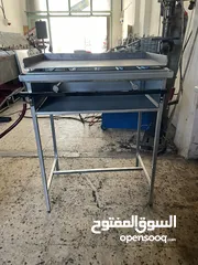  9 جريل شواء متين مخصص للمطاعم والاكشاك بلاطة مقاس 45*70 سمك 6 ميلي ورجلين طولهم 90 سم حتى البلاطة.