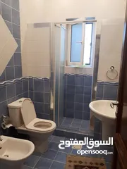  22 فيلا مستقلة للإيجار مفروشة بالكامل مكونه من 5 نوم