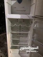  2 ثلاجه وغاز للبيع