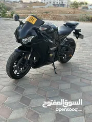  4 Honda CBR1000RR