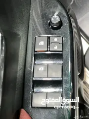  9 تويوتا هايلكس S-GLX اعلى المواصفات باللون الابيض المميز 2024