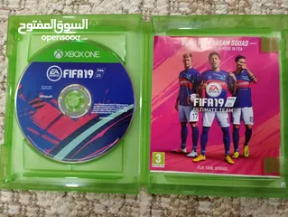  2 اقراص XBOX one  ،GTAوFIFAو2K20