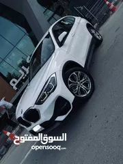  3 BMW (X1) 2020