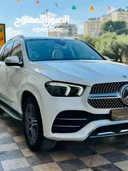  1 جيب مرسيدس GLE 300b  السيارة ب