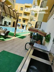  4 شقه مفروشه  داخل  كومباوند