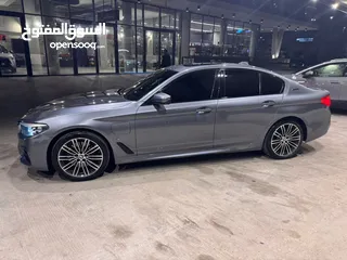  11 BMW 530e 2019