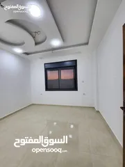  11 شقه جديده طابق اول هندسي(طابقيه ) سوبر ديلوكس