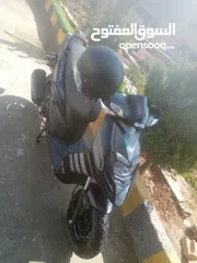 1 سكوتر للبيع بحالة الوكاله