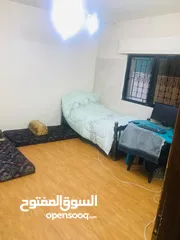  11 من المالك مباشرة --- شقة طابقية (أرضي) للبيع في عمان / ضاحية الأمير حسن/ شارع محمد الشاطبي / قرب مسج