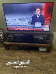  6 طاولة تلفزيون TV unit للبيع في غرفة الجلوس