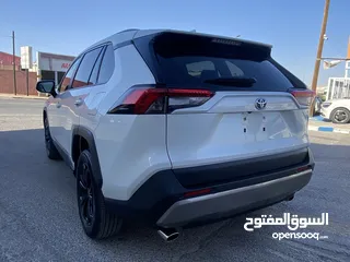  7 TOYOTA RAV4 XLE PREMIUM