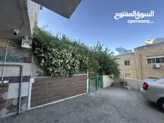  14 استوديو   ارضي   مع   حديقة   مميز   جداً   جداً   للبيع   في   الجاردنز   من   المالك   مباشرة