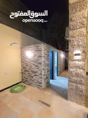  8 شاليه مميز  للبيع
