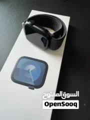  4 Apple Watch Series 9 — 41mm Midnight (GPS)