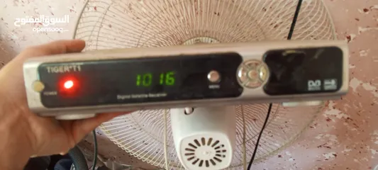  2 تلفزيون ال جي بحاله ممتازه  ريسيفر عدد 2