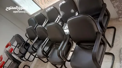 1 اثاث مكتبي مستعمل شبه جديد