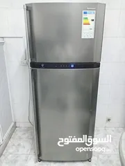  1 ثلاجه شارب حاله ممتازه حجم ممتاز